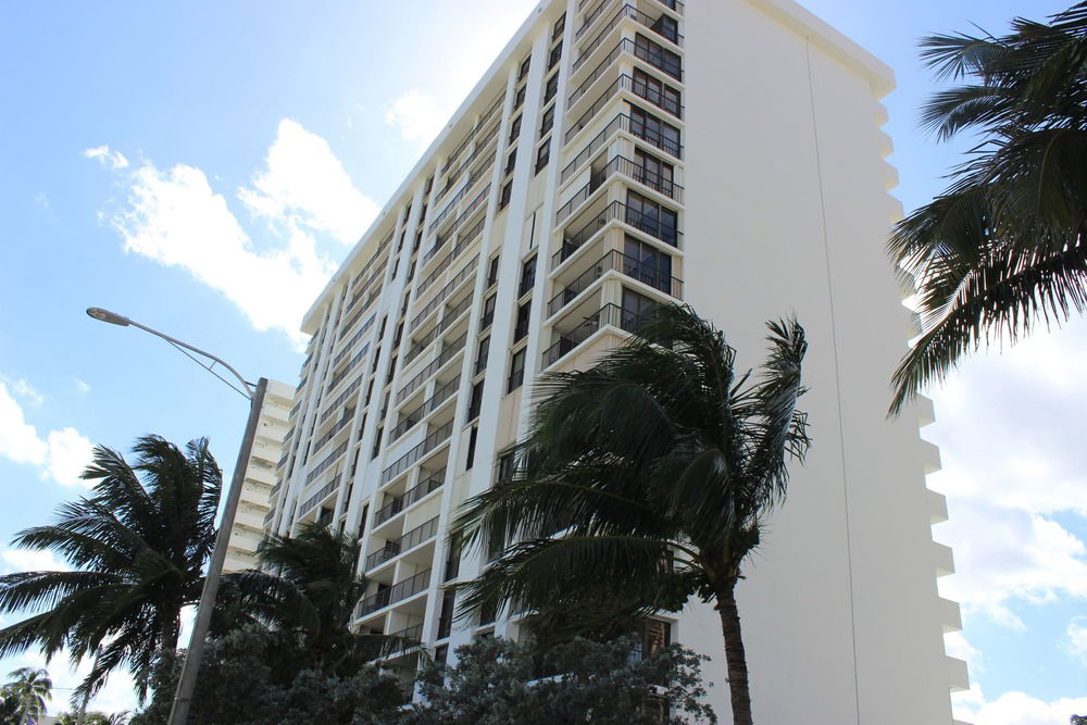 Shore Club condo photo 3